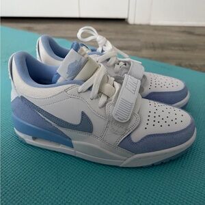 Nike Air Jordan Legacy 312 Low. Size 7 womens
